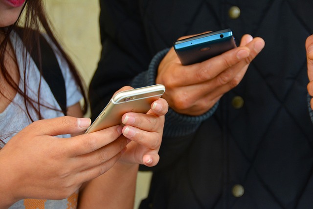 SMS dnes slaví 30 let