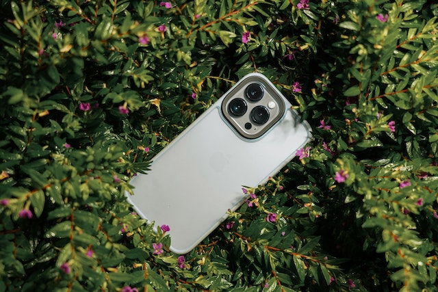 Apple se před Vánoci potýká s nedostatkem nových iPhonů