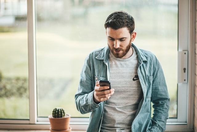 Chytrý telefon vlastní 81 % Čechů