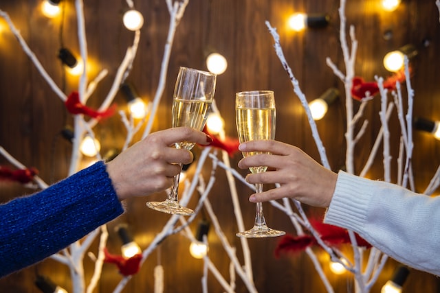 Jak jsme datovali a volali na Silvestra 2022?