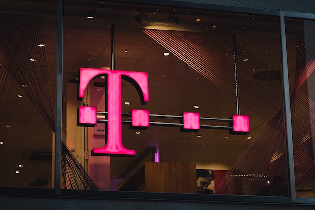 Polský regulátor obvinil T-Mobile z klamavé reklamy