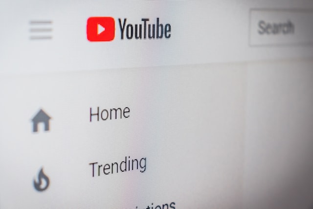 YouTube Music přidává novou sekci podcastů