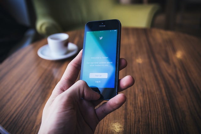 Twitter zrušil ověření účtů u řady celebrit