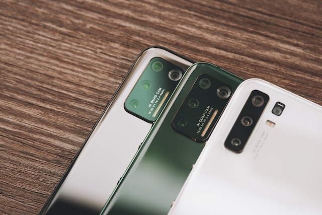 Odbyt chytrých telefonů letos klesne o další 1,1 %