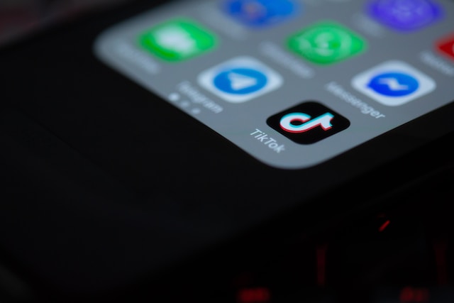 TikTok v USA spustil možnost online nákupů