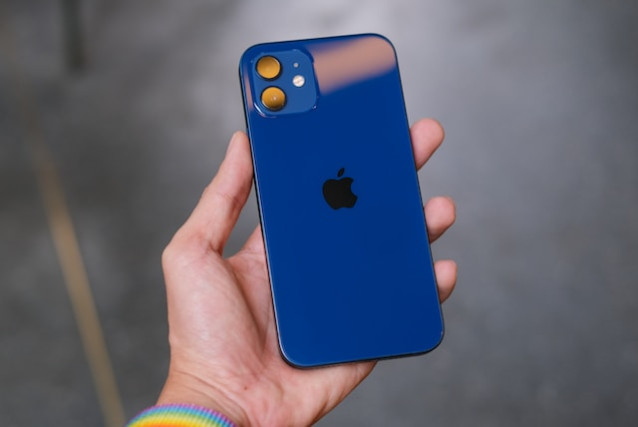 Apple reagoval problémy s iPhonem 12, ve Francii vydá novou aktualizaci softwaru