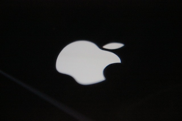 Apple urychluje vývoj vlastního chytrého prstenu