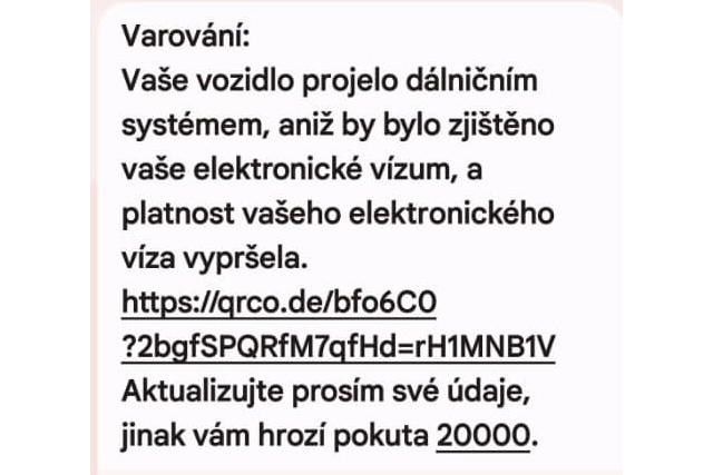 Podvodníci začali rozesílat SMS informující o pokutě za jízdu bez dálniční známky