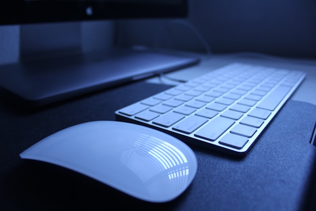Technologické firmy chtějí zpřístupnit internet ve více jazycích