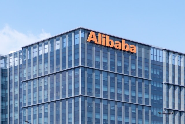 Čínská Alibaba spustila nové AI modely pro Apple zařízení