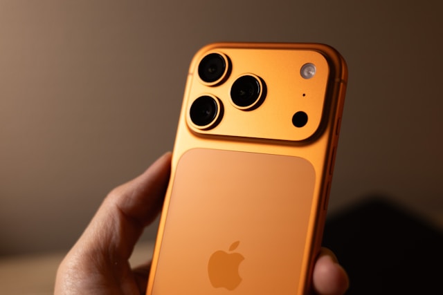 iPhone 17 trpí na škrábance, mluví se o „Scratchgate“