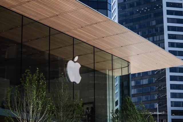 Apple propouští zaměstnance v obchodních týmech