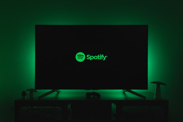 Spotify rozšiřuje a zjednodušuje monetizační program pro tvůrce podcastů