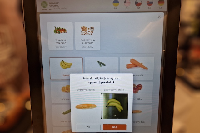 COOP nasazuje pokladny s AI, které poznají záměnu zboží a usnadní nákup
