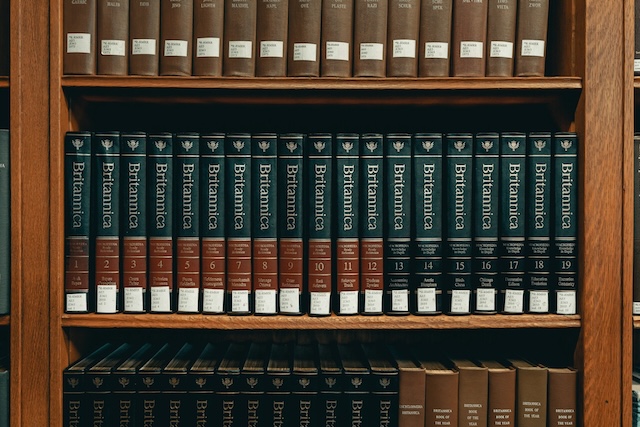 Encyclopaedia Britannica tvrdí, že OpenAI neoprávněně využila její články pro výcvik ChatGPT
