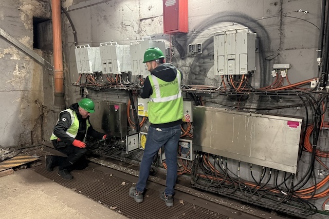 Pražské metro má rychlejší internet, Vodafone nasadil nové technologie ve všech stanicích