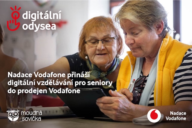 Nadace Vodafone nabídne seniorům pomoc s technologiemi po celém Česku