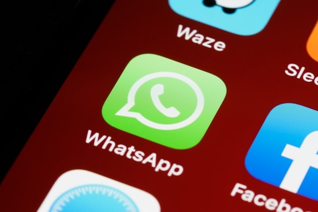 WhatsApp bez vysvětlení zablokoval některé uživatele, Meta účty obnovuje