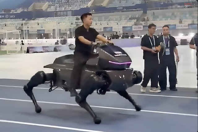 Číňané ukázali robotického koně, do konce roku ho chtějí vyrábět sériově