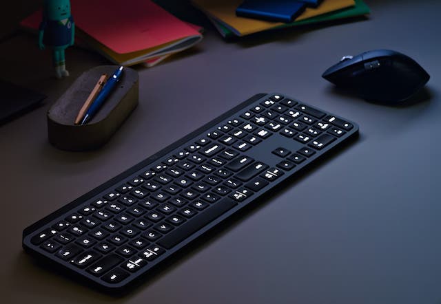 Logitech myš + klávesnice