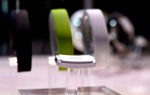 Smartband od Sony